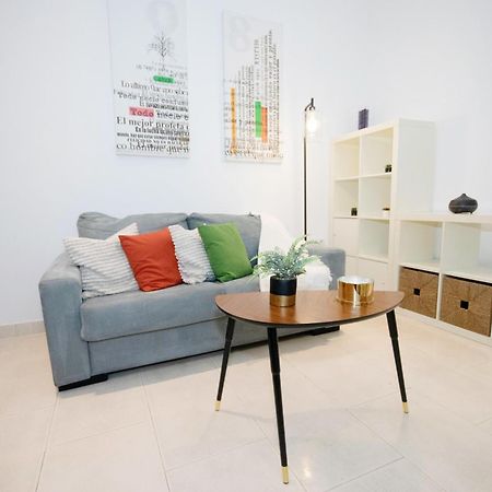 For You Rentals Apartamento Temporal Con Encanto En Malasana Min24 Madrid Bagian luar foto