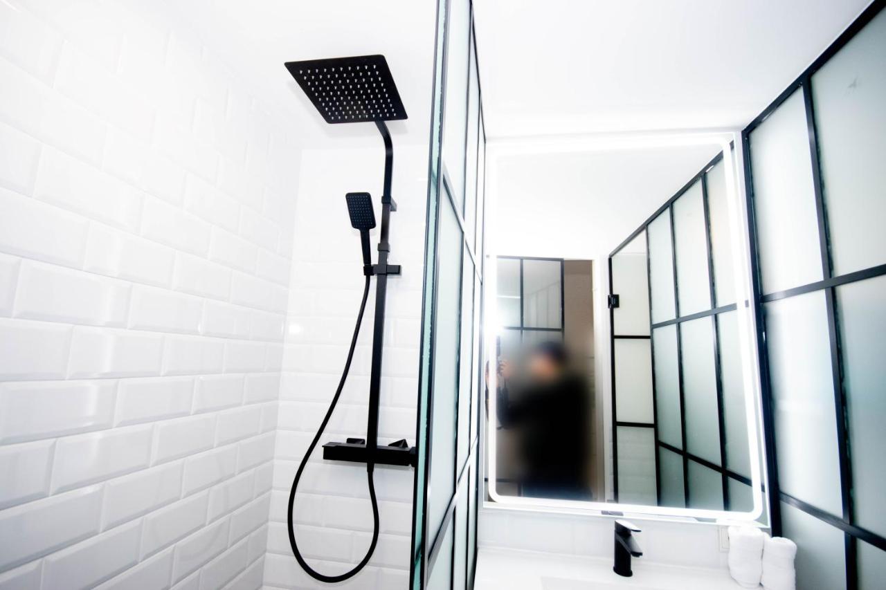 For You Rentals Apartamento Temporal Con Encanto En Malasana Min24 Madrid Bagian luar foto