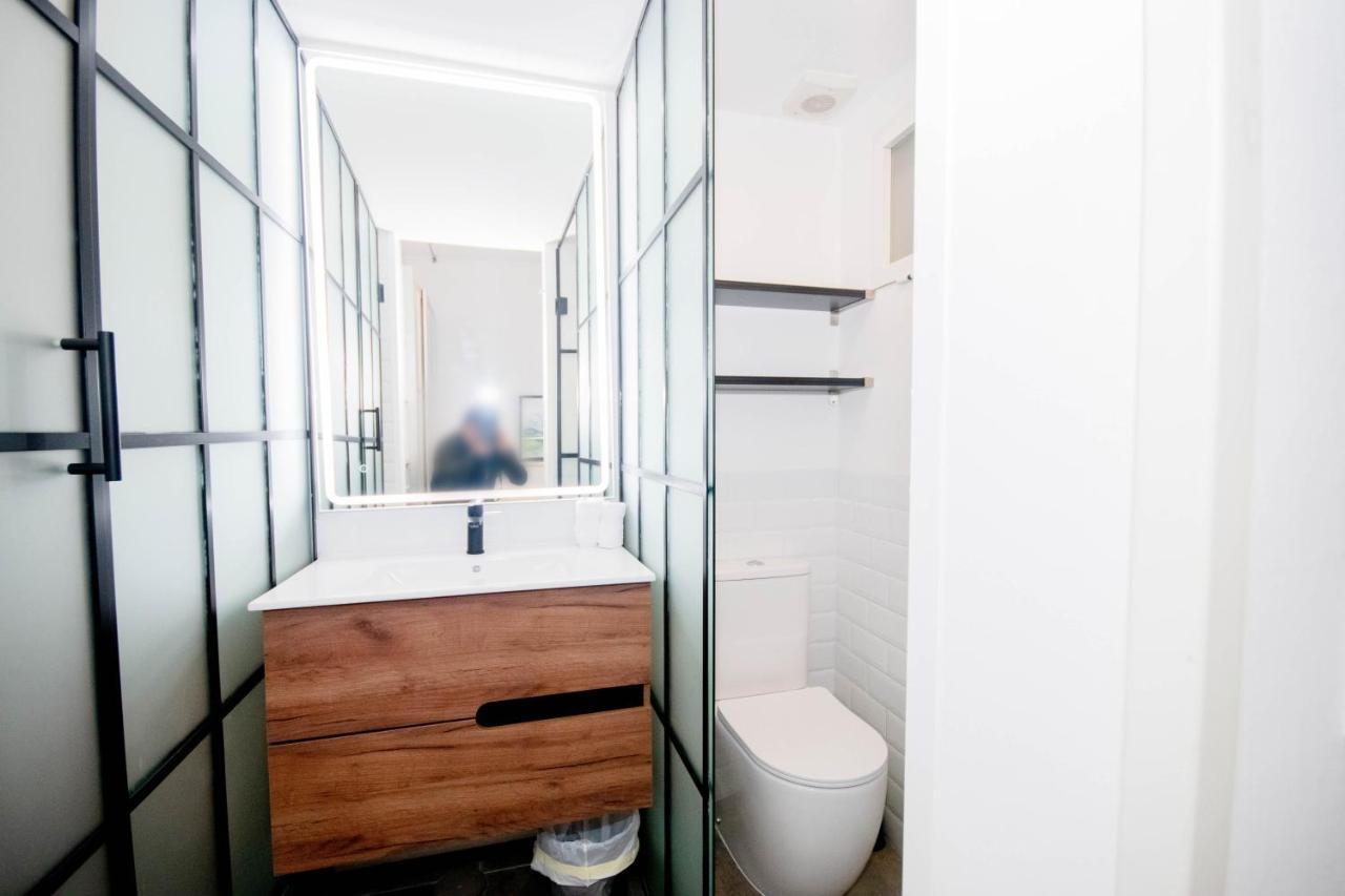 For You Rentals Apartamento Temporal Con Encanto En Malasana Min24 Madrid Bagian luar foto