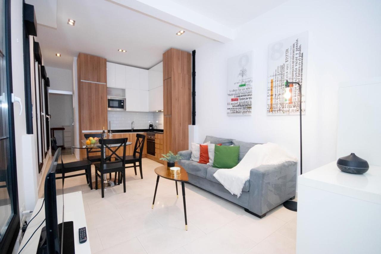 For You Rentals Apartamento Temporal Con Encanto En Malasana Min24 Madrid Bagian luar foto