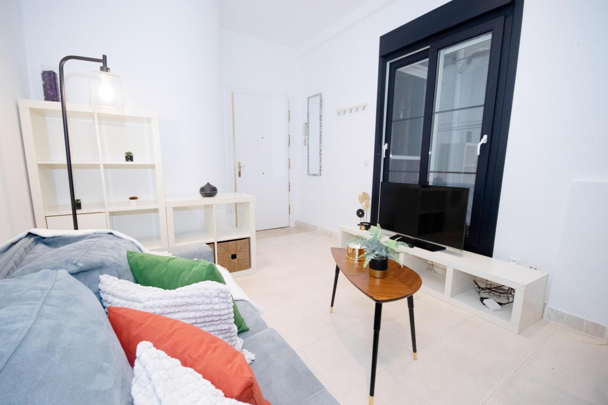 For You Rentals Apartamento Temporal Con Encanto En Malasana Min24 Madrid Bagian luar foto